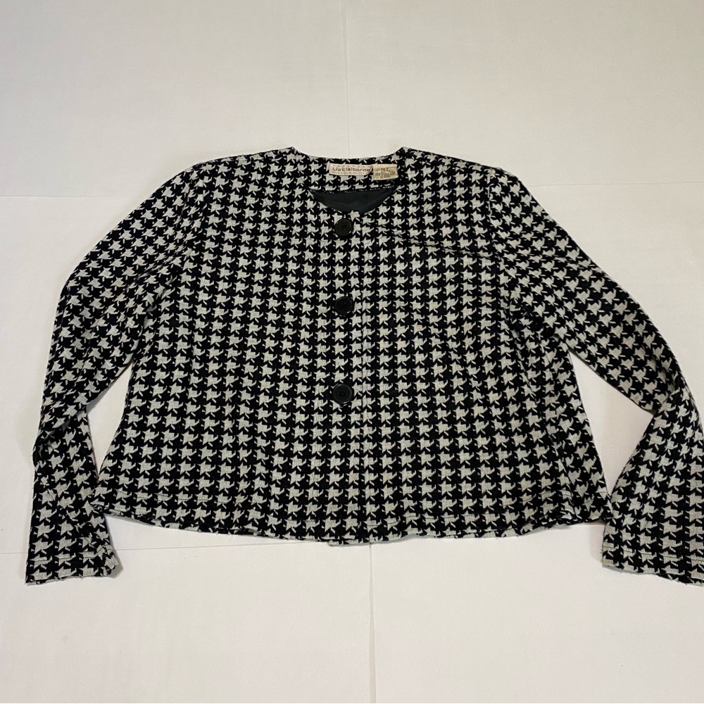 Liz Claiborne Black and White Boxy Jacket with 3/4 Sleeves